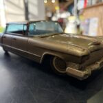 萬代屋 1960年型 キャデラック　ブリキ製フリクションカー